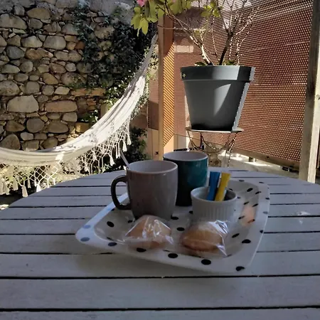 Guest house Terrasse Et Parking Prives 400 M Du Marche