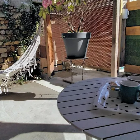 Guest house Terrasse Et Parking Prives 400 M Du Marche Vallon-Pont-d'Arc